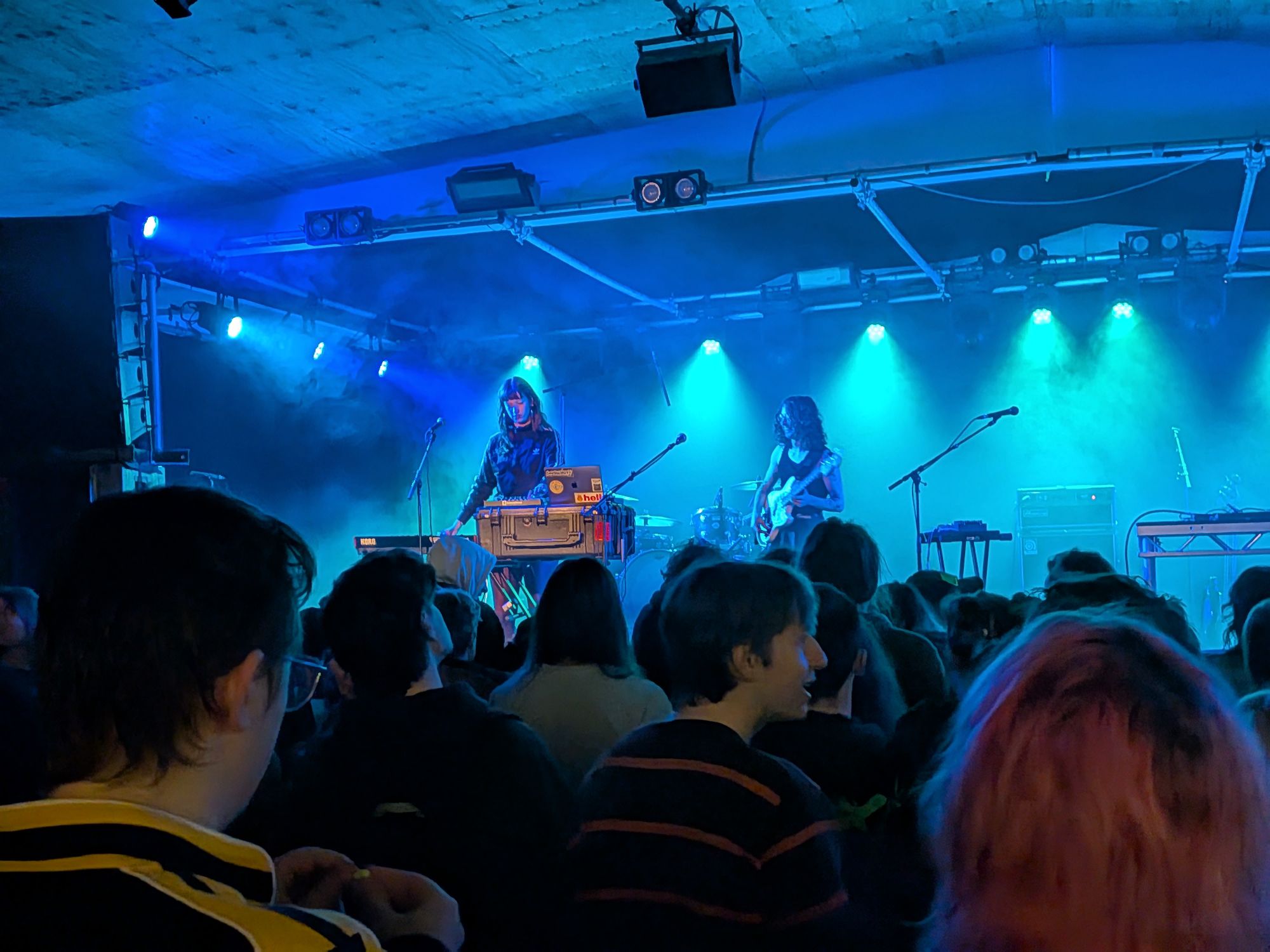 Kiosk, Goreshit, machine girl and fent